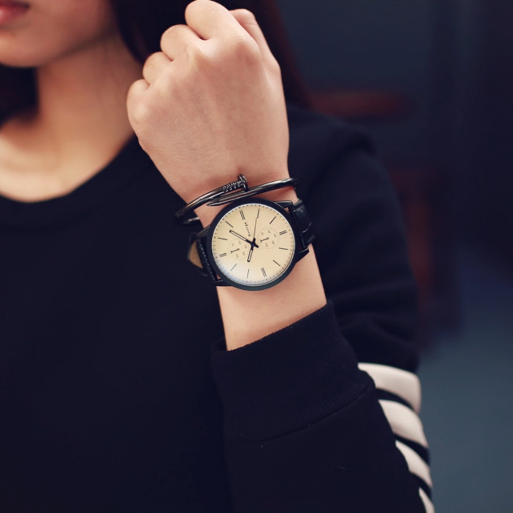 ⌚️NEW⌚️ Unisex Casual Leather Strap Quartz Watch - Picture 3 of 5